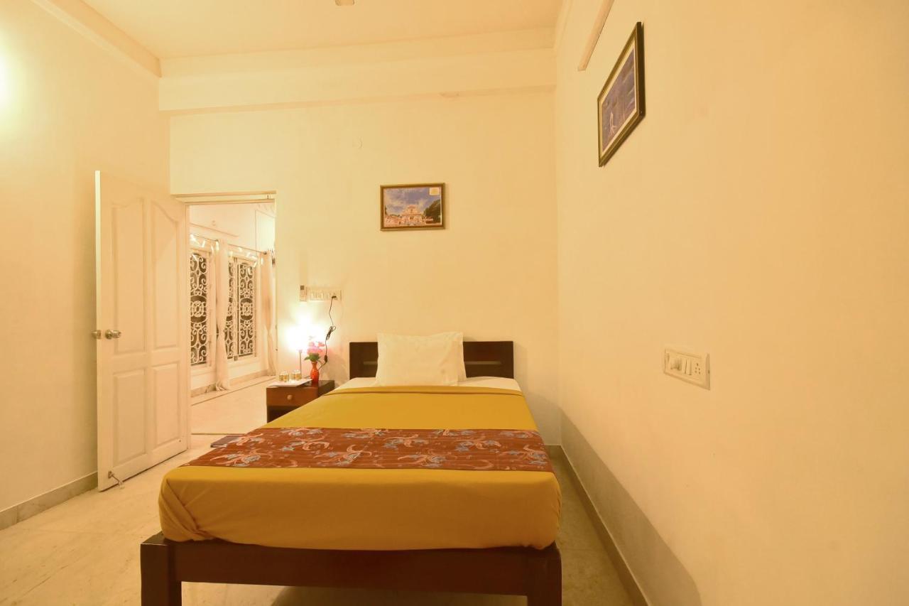 Bharathi Residhome Pondicherry Eksteriør bilde