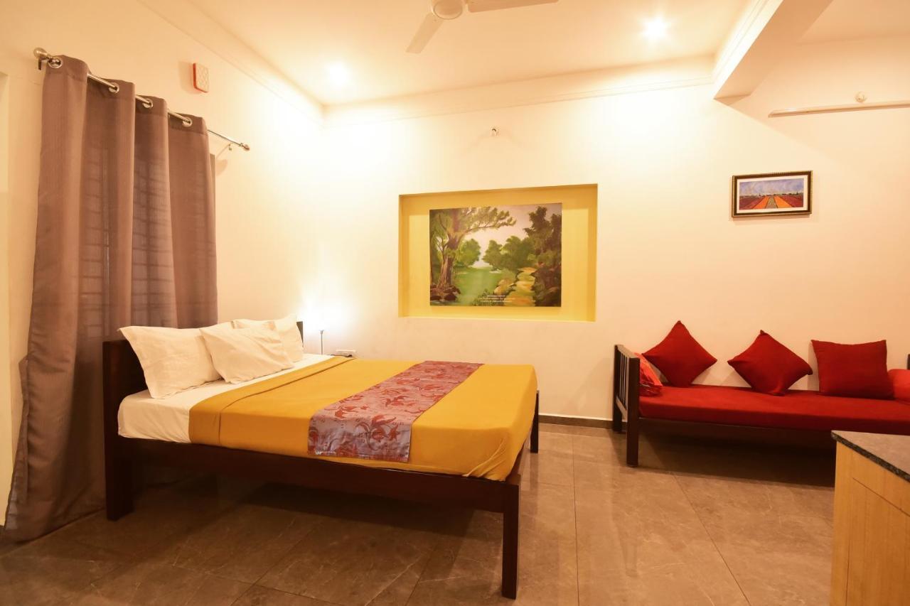 Bharathi Residhome Pondicherry Eksteriør bilde
